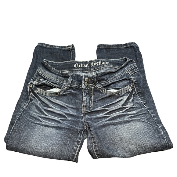 URBAN HERITAGE Y2K women's dark faded capris with back pocket details, size 3. - Picture 4 of 4